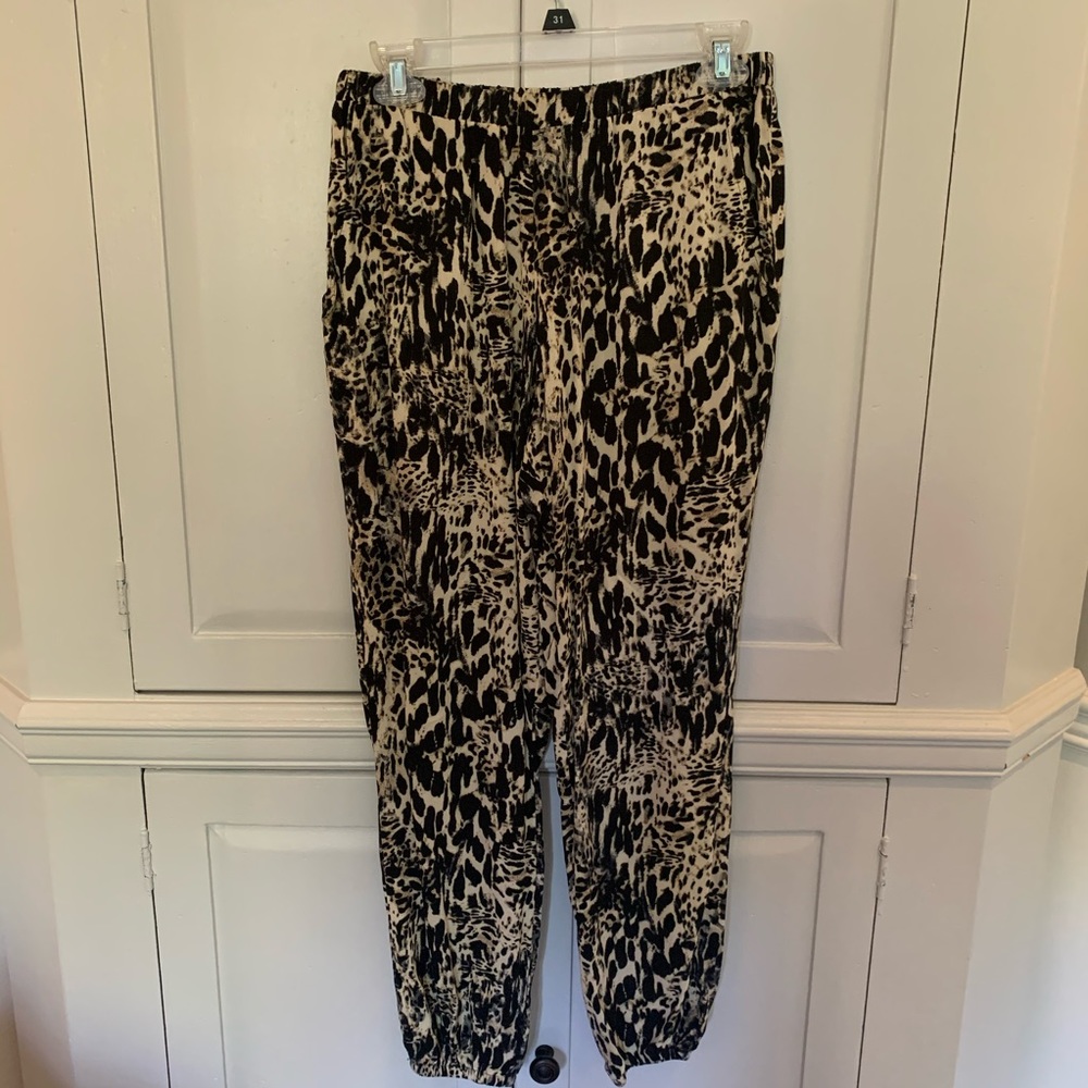 Lily White—Animal Print Pant—light weight